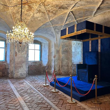 Zamek Sarny - Schloss Scharfeneck Kłodzko Eksteriør billede