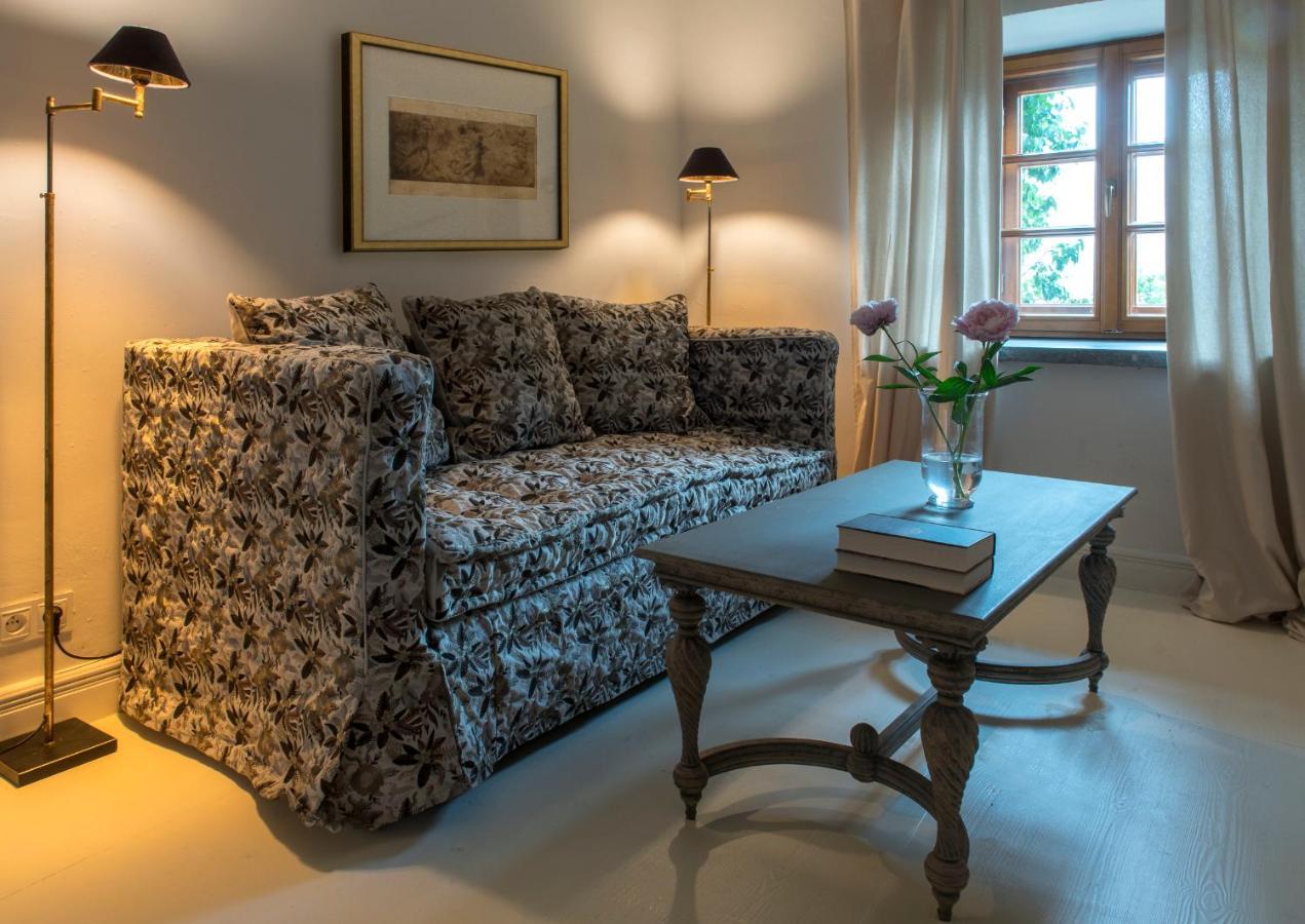 Zamek Sarny - Schloss Scharfeneck Kłodzko Eksteriør billede