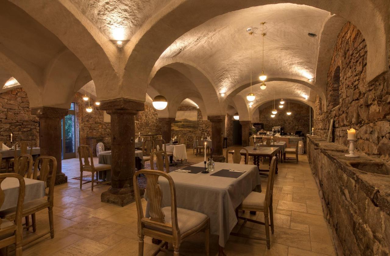 Zamek Sarny - Schloss Scharfeneck Kłodzko Eksteriør billede