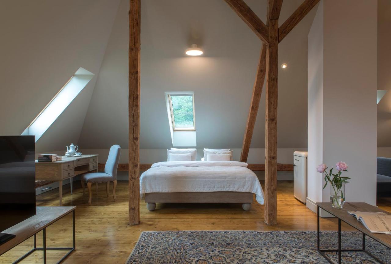 Zamek Sarny - Schloss Scharfeneck Kłodzko Eksteriør billede